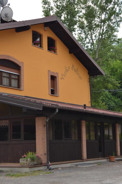Trattoria Vecchio Mulino Bed & Breakfast Niella Tanaro Exterior photo